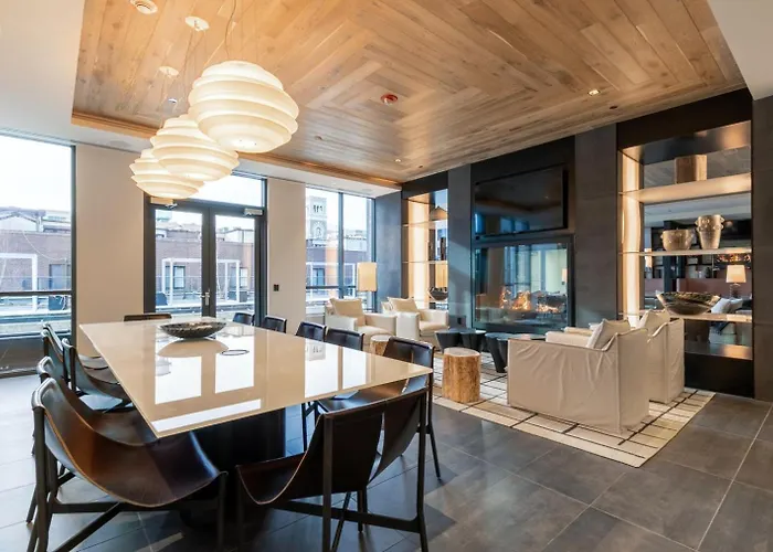 W Loop W Pool Gym Nr Restaurant Row Chi-284 *